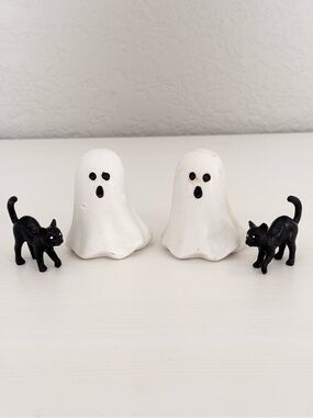 TARGET Mini Ghosts & Black Cats Figurines (4)